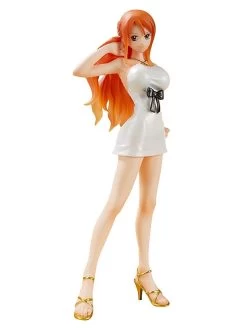 One Piece Figuarts Zero - Nami Film Gold Edition