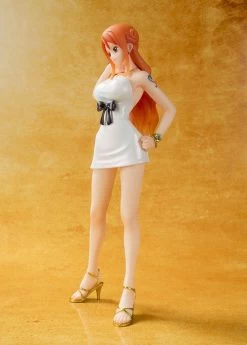 One Piece Figuarts Zero - Nami Film Gold Edition -Charakterpuppen Geschäft 8294cc3608d3a877de508d53c13745510982ae400991dbededf79ed642f8cced