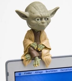 FUNKO Star Wars Yoda Computer Sitter Bobble-Head