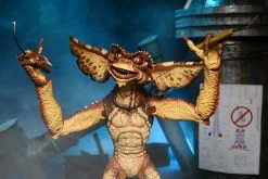 NECA Gremlins 2 - Ultimate Demolition Gremlin 2-Pack - Clothed Actionfigur -Charakterpuppen Geschäft demo set2 scaled 1